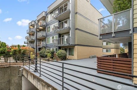 1311 12th Ave S Apt A304