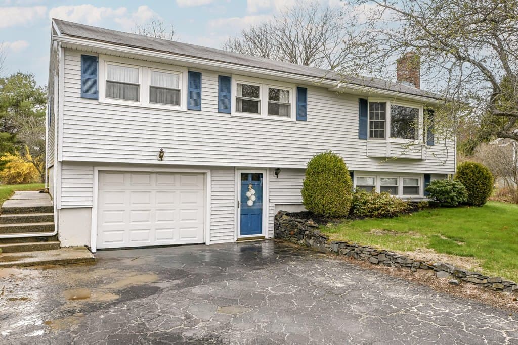 31 Vernon Rd, Cape Elizabeth