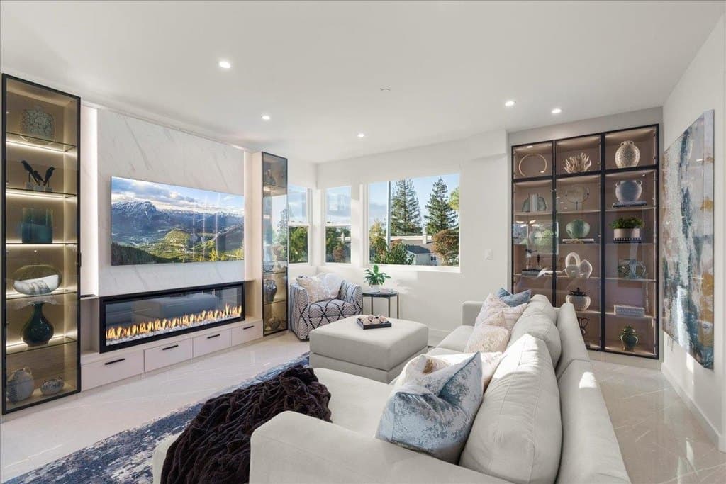 22540 Stevens Creek Blvd, Cupertino