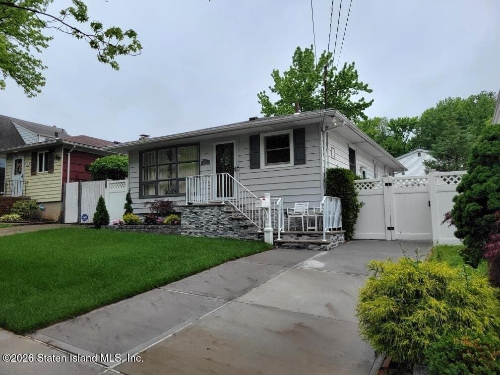 188 Geldner Ave, Staten Island