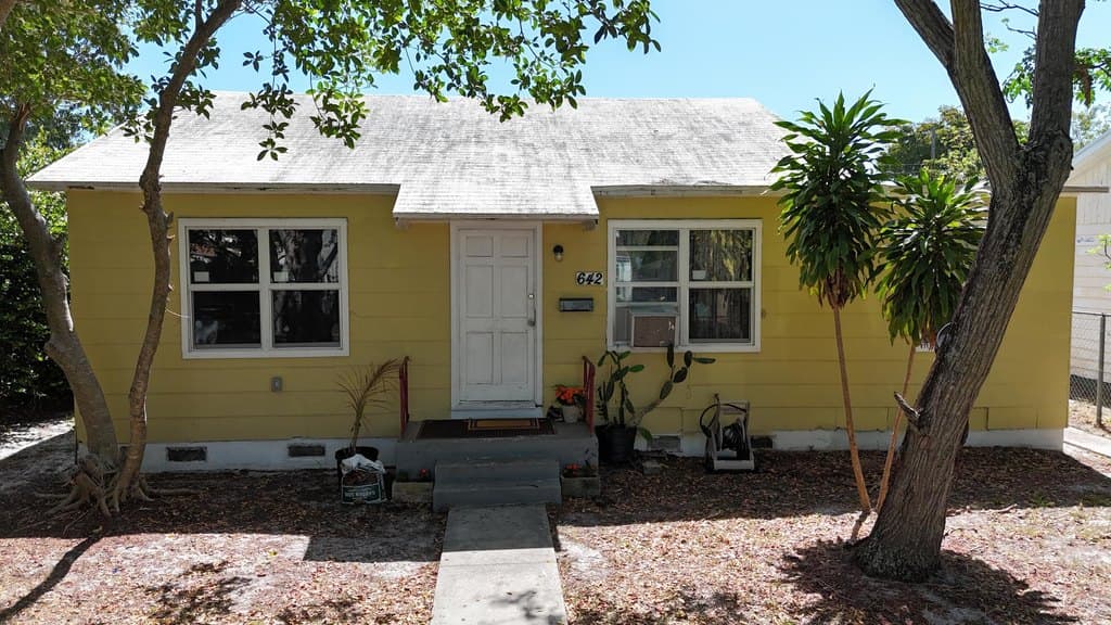 642 35th St, West Palm Beach