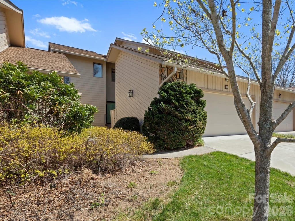 110 Clubwood Ct, Asheville