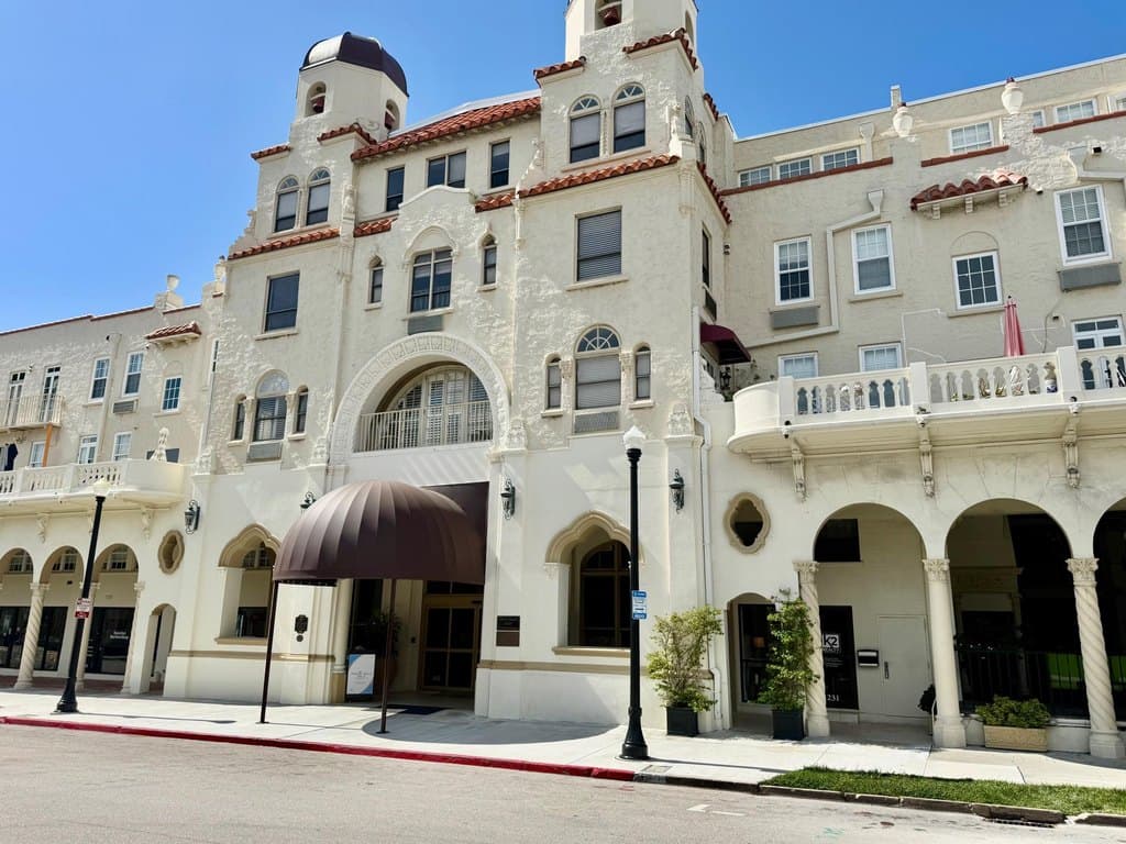 235 Sunrise Ave Unit 2008, Palm Beach