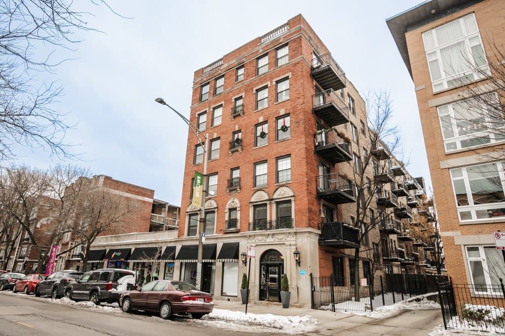 4144 N Sheridan Rd Apt 409