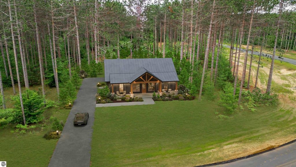 1480 Cascade Trl, Traverse City