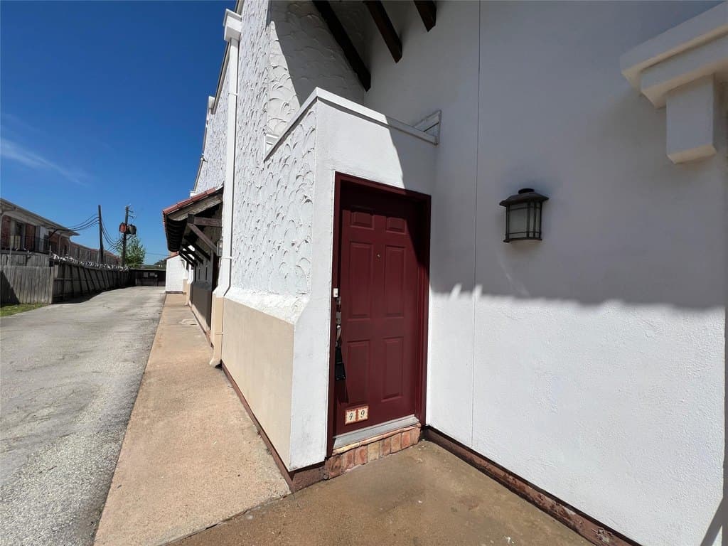 2744 Briarhurst Dr Apt 49