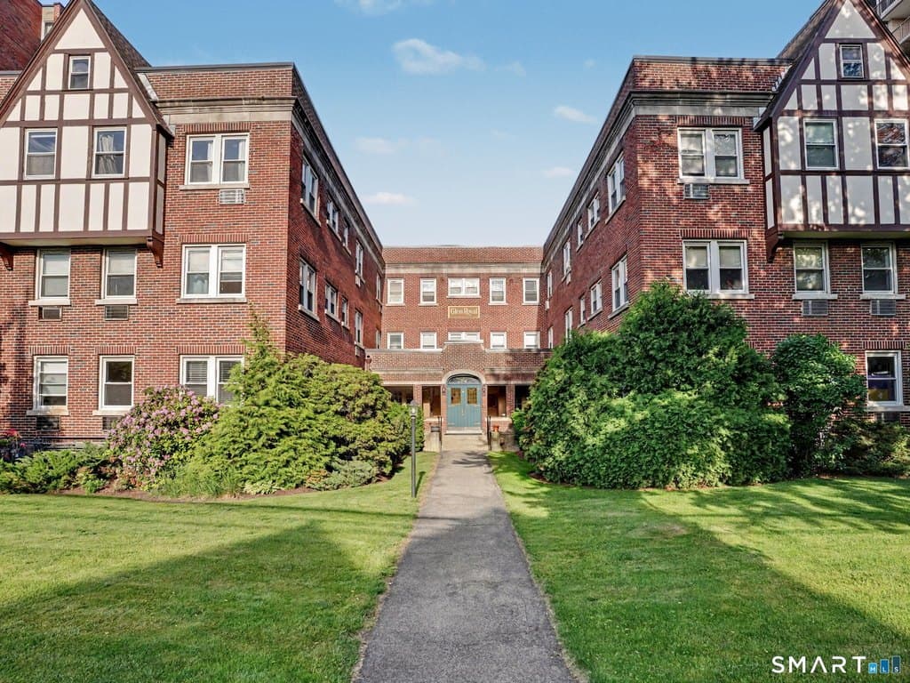 77 Glenbrook Rd Apt 101, Stamford