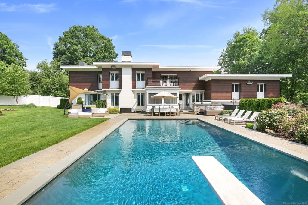 39 Wedgemere Rd, Stamford