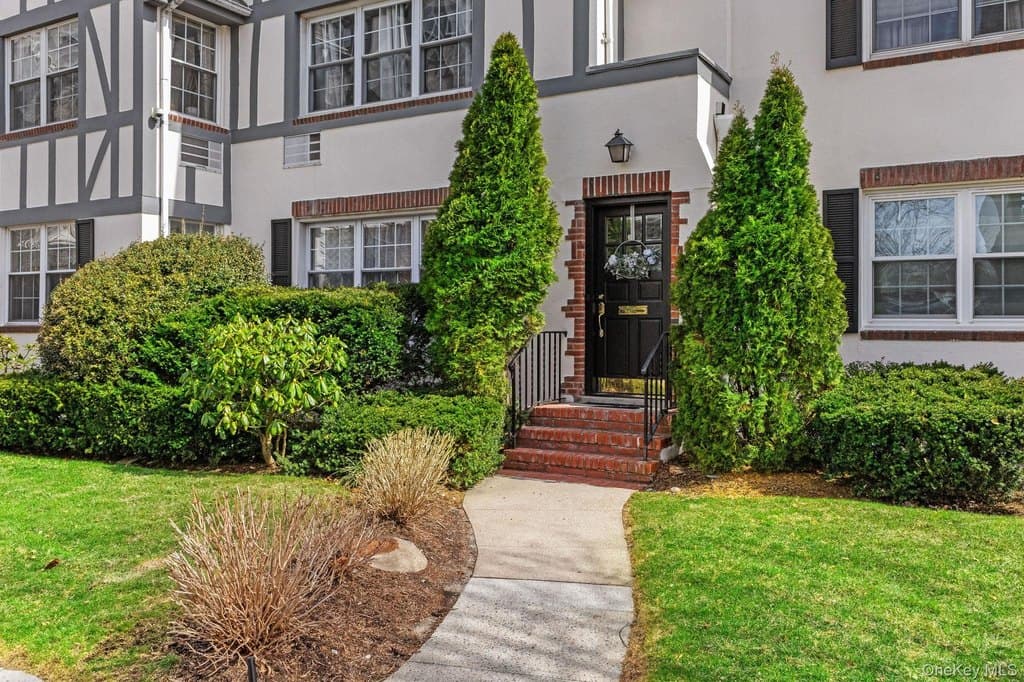 12 Lake Ave Unit 12, Bronxville