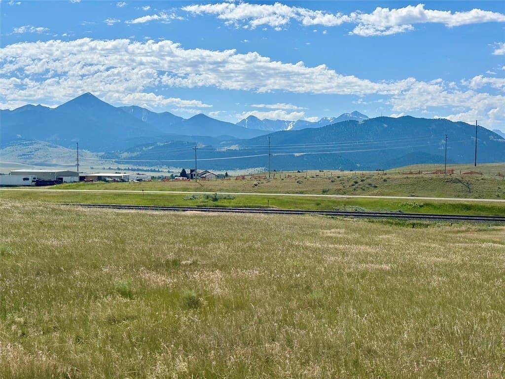 Tract 4 Northern Lights Rd, Livingston