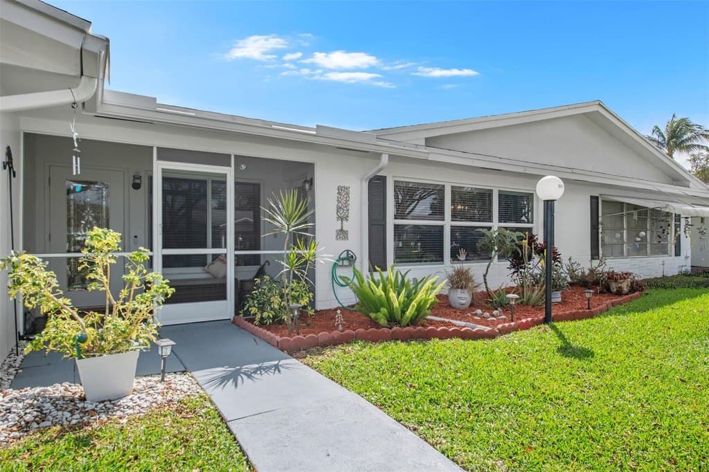 1156 NW 83rd Ave Unit B66, Fort Lauderdale