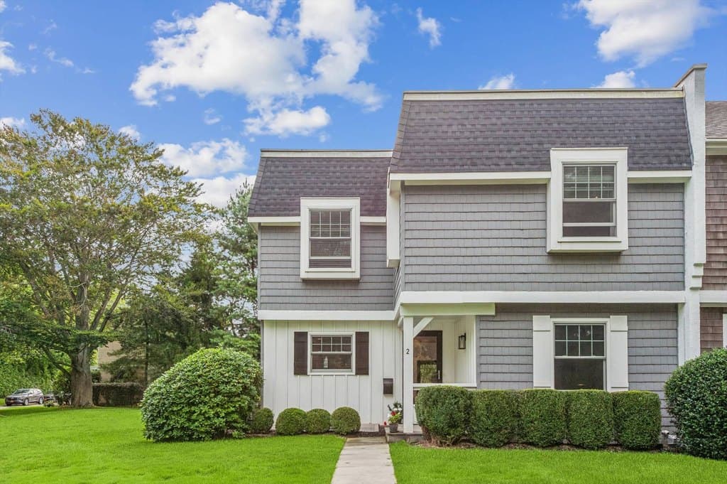 2 Toilsome Ln, East Hampton