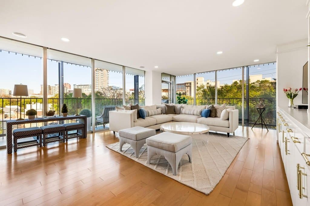 3310 Fairmount St Apt 6D