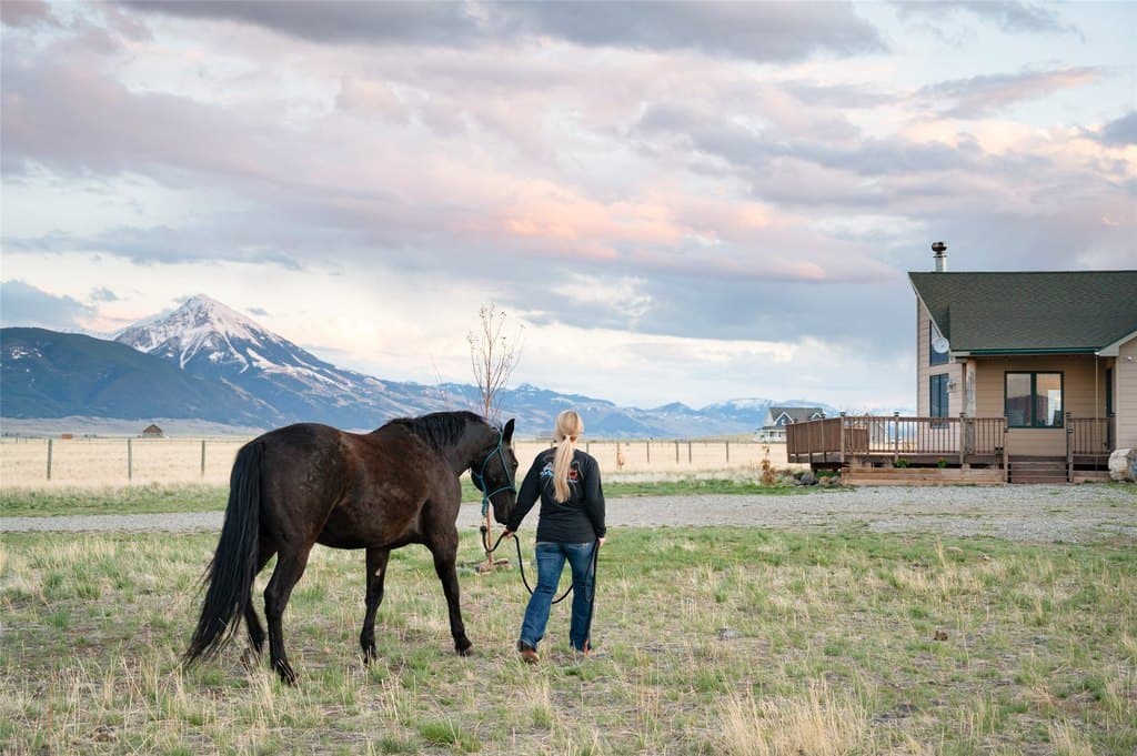 138 Inverness Rd, Livingston