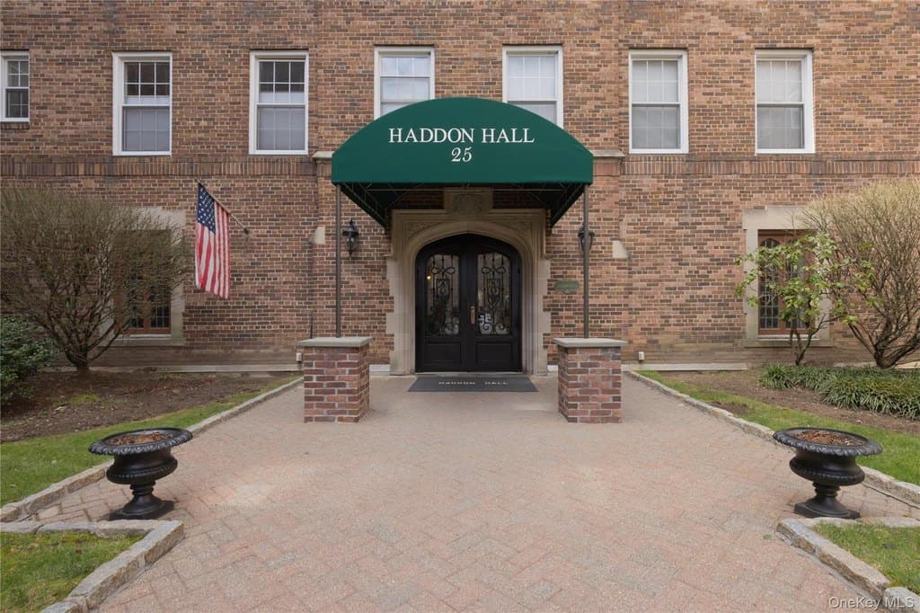 25 Parkview Ave Apt 2K, Bronxville