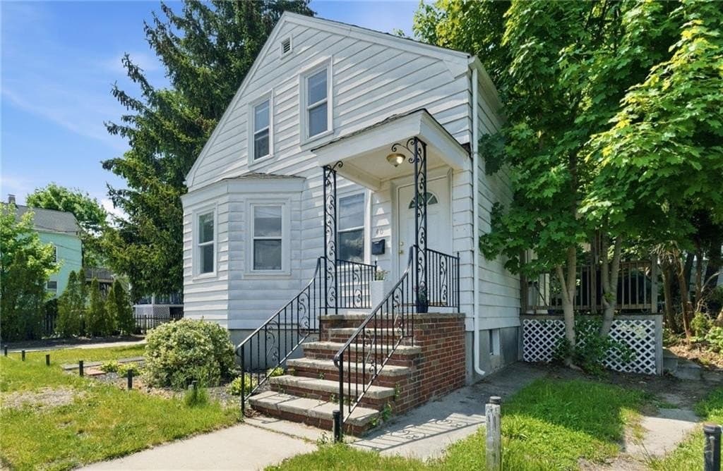 40 Sherwood St, Providence
