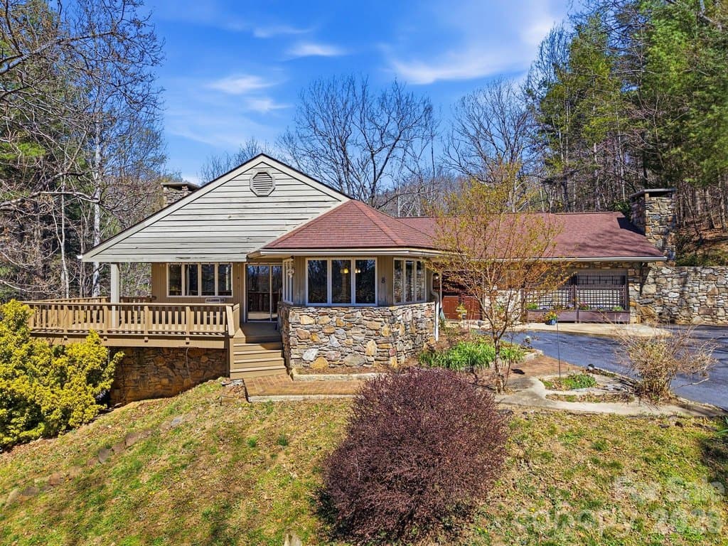 8 Covewood Rd, Asheville