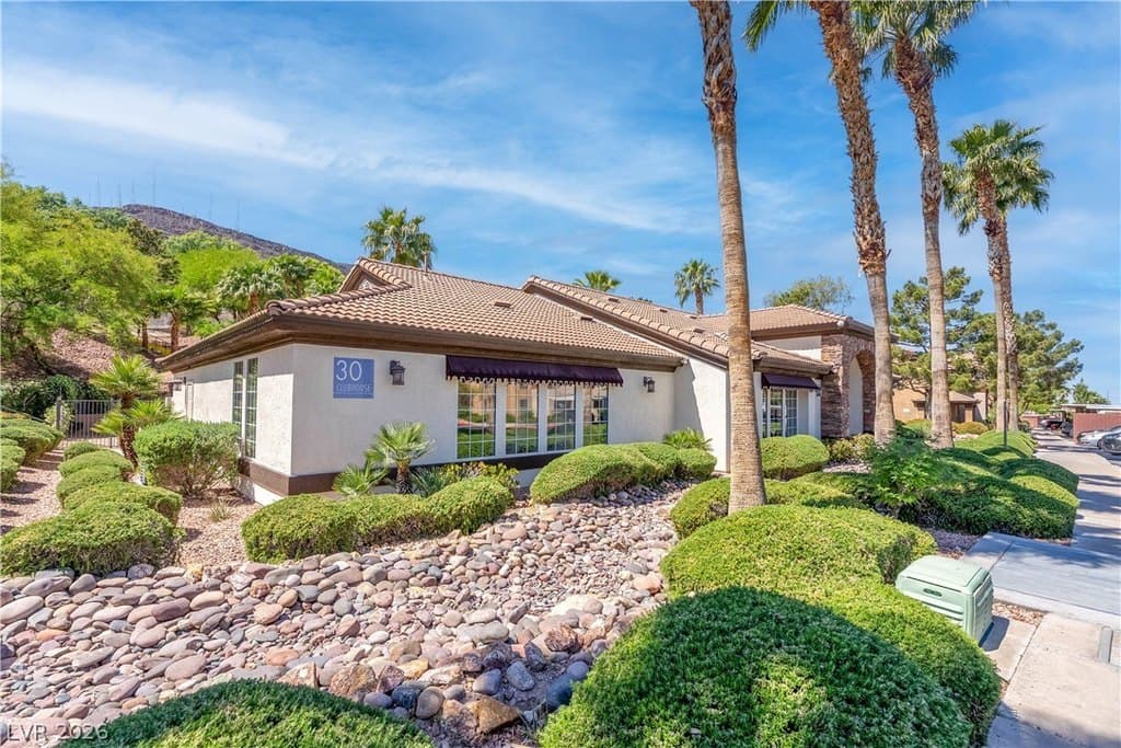 231 W Horizon Ridge Pkwy Apt 814, Henderson