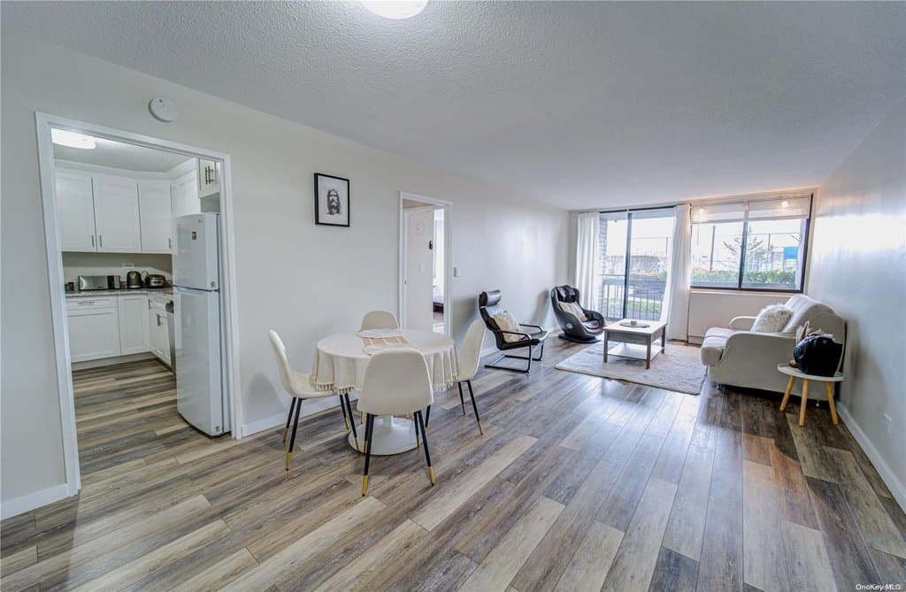 2 Bay Club Dr Apt 1Z2