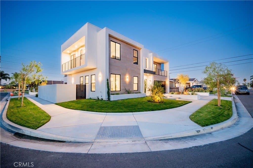 9541 Pollack Dr, Huntington Beach