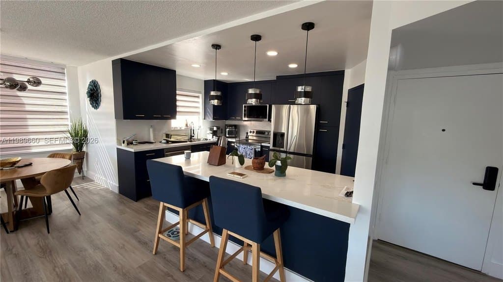 1351 NE Miami Gardens Dr Apt 325E