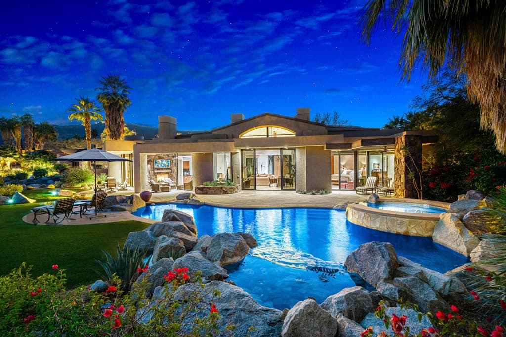 950 Andreas Canyon Dr, Palm Desert