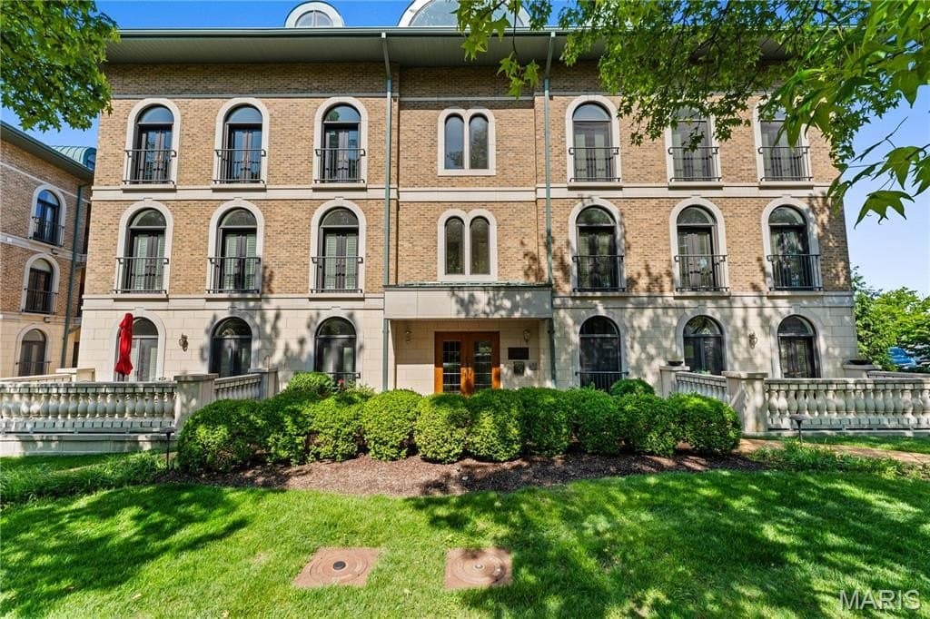 60 Brighton Way Apt 3S, Clayton
