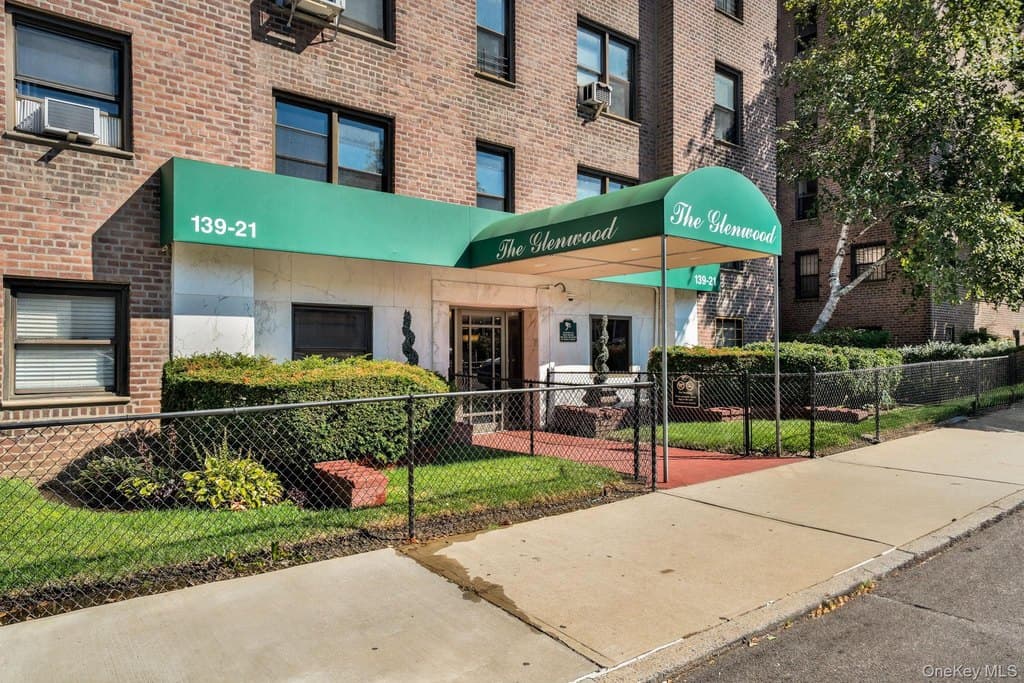 139-21 85th Dr Unit 5B