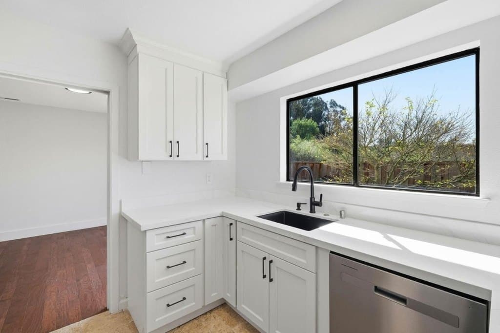 2022 Bobwhite Ln, Santa Cruz