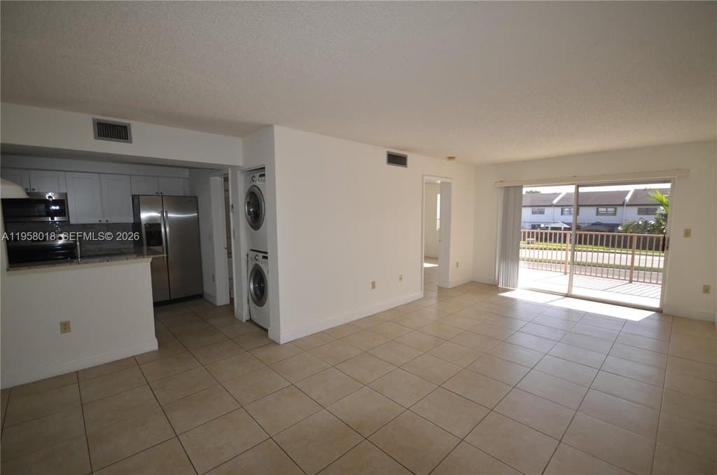 15201 SW 80th St Apt 207