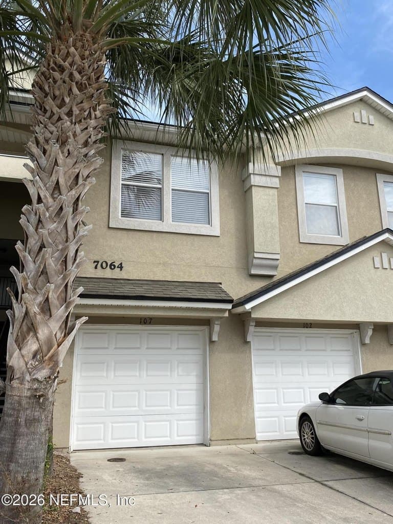 7064 Deer Lodge Cir Unit 107, Jacksonville