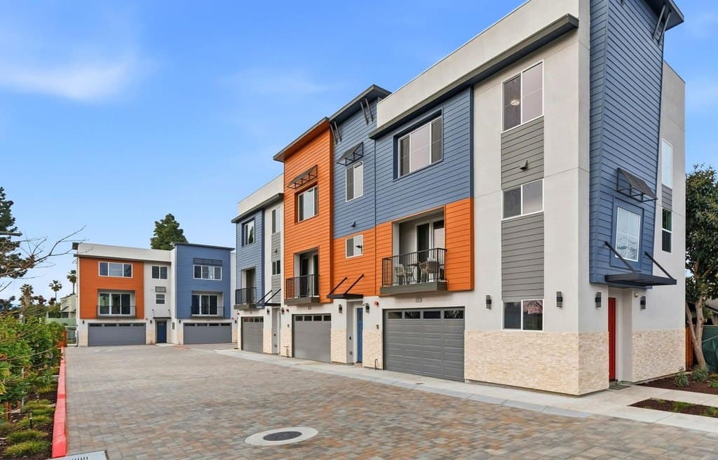 40857 Lincoln St Unit 3701, Fremont