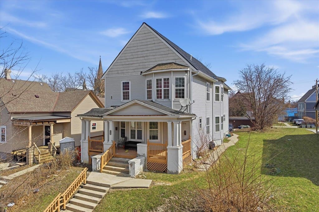 2338 N Dr William Finlayson St Unit 2340, Milwaukee