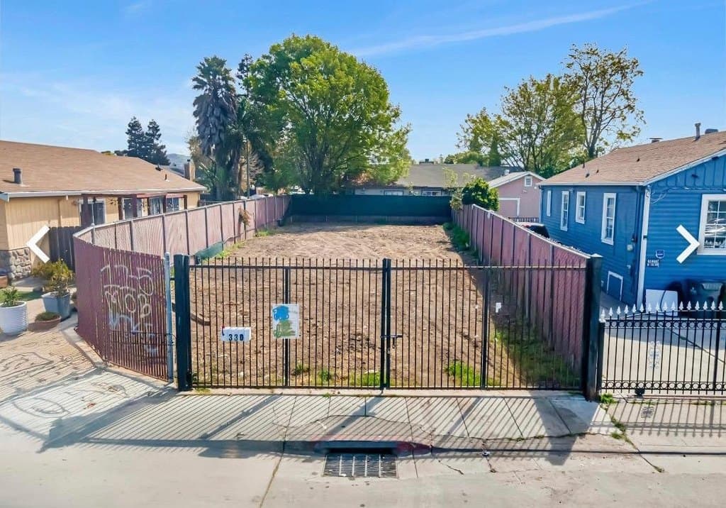 330 105th Ave, Oakland