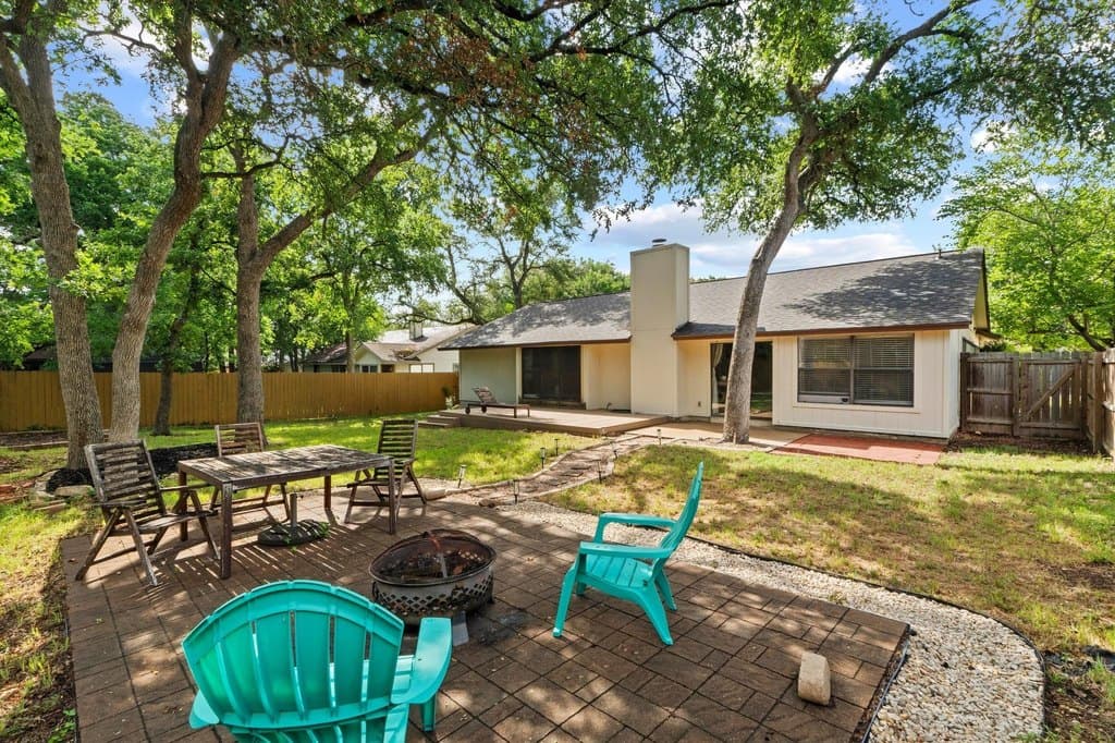 811 Timber Trl, Cedar Park