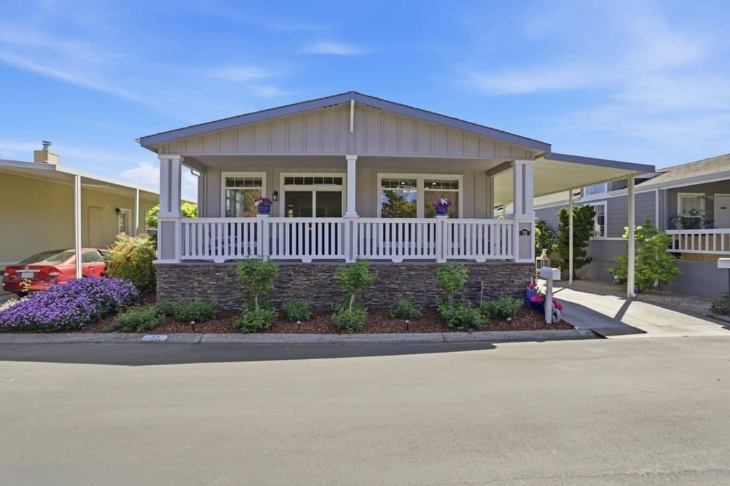 433 Sylvan Ave Spc 72, Mountain View