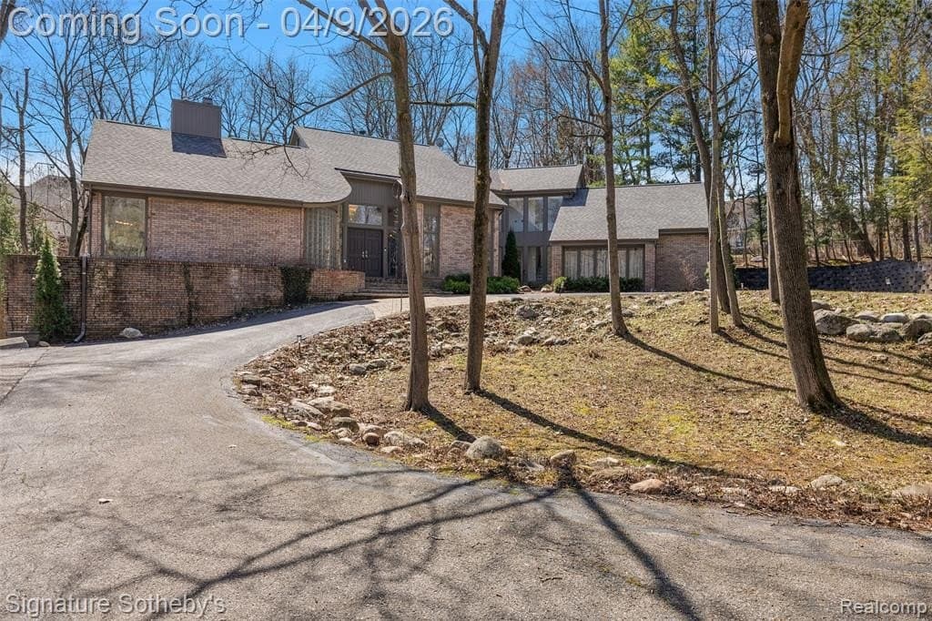 4650 Lahser Rd, Bloomfield Hills
