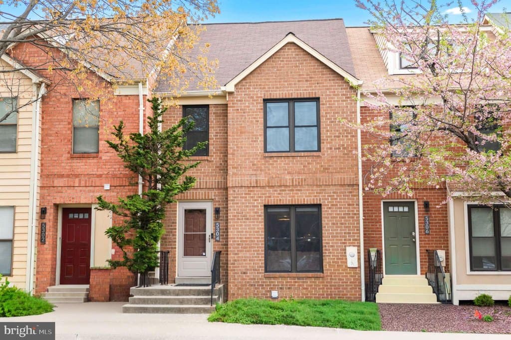 5304 King Charles Way, Bethesda