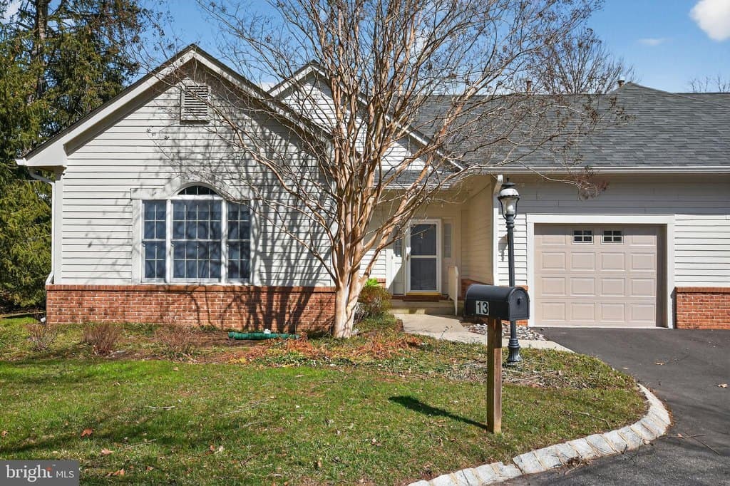 13 Birchwood Ct, Princeton