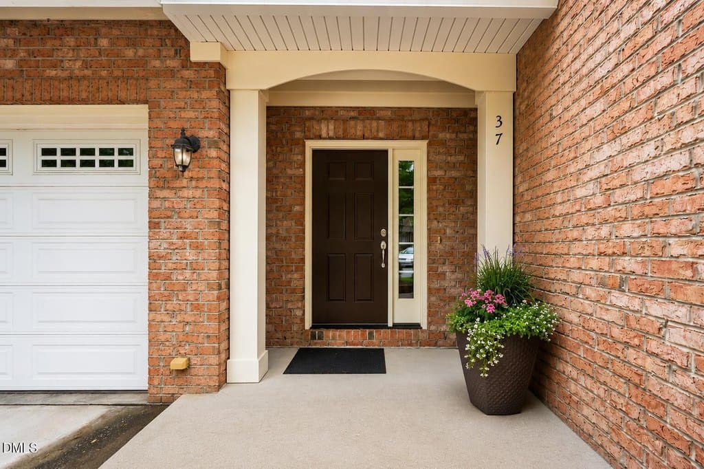 37 Abernathy Dr, Chapel Hill