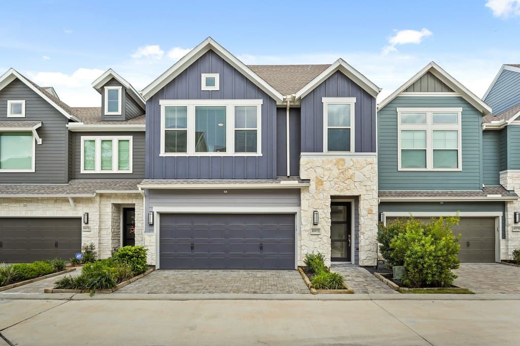 10972 Hewitt Cliff Ln