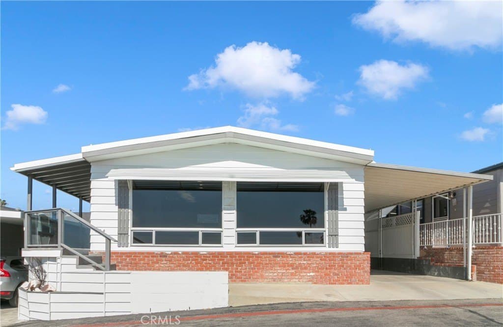 304 Beach Dr, San Clemente