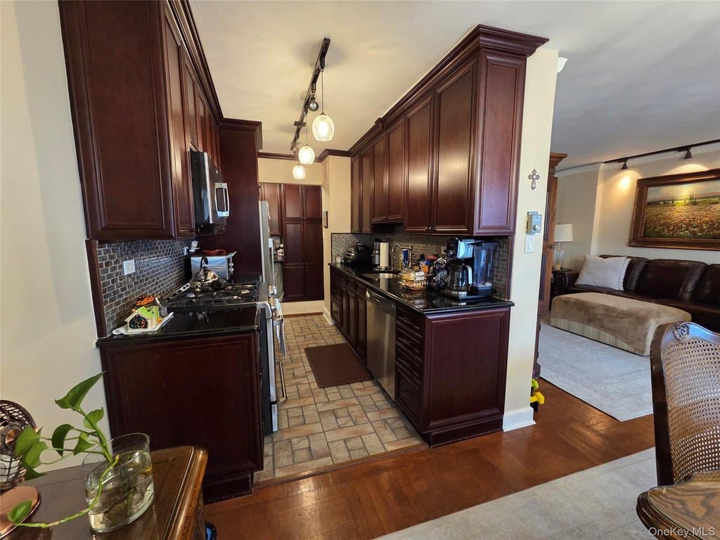 18-05 215th St Unit 15G