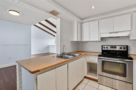 10302 NW 9th St Cir Apt 204