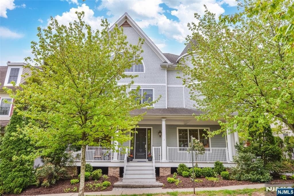 3 Christopher Ct, Montclair