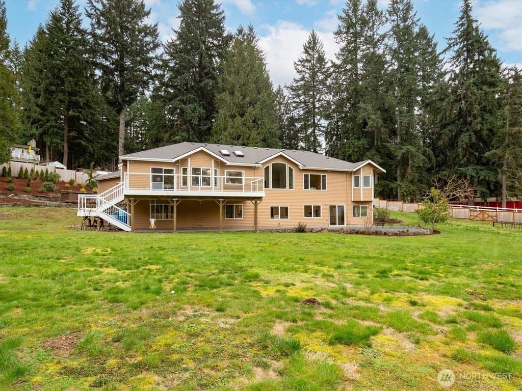 22910 NE 76th St, Redmond