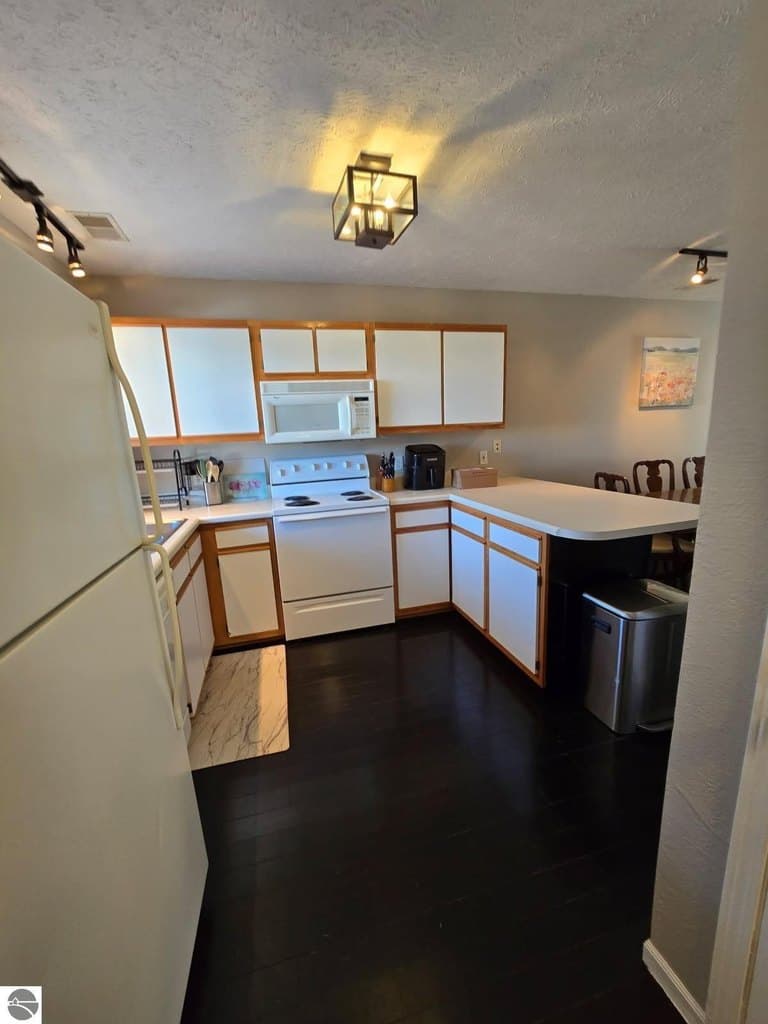 3751 Vale Dr Unit 1, Traverse City