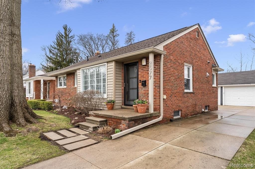 2577 Buckingham Ave, Birmingham