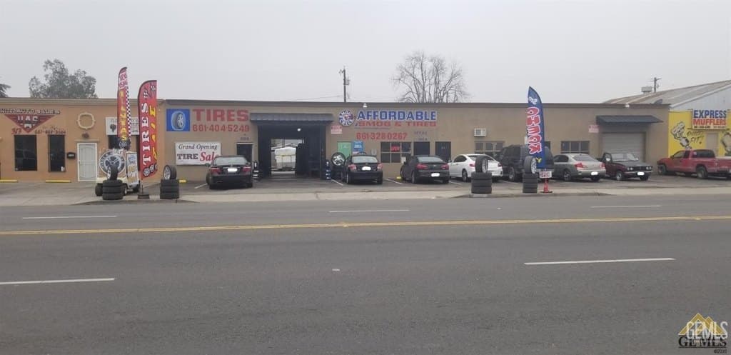 309 E Brundage Ln, Bakersfield