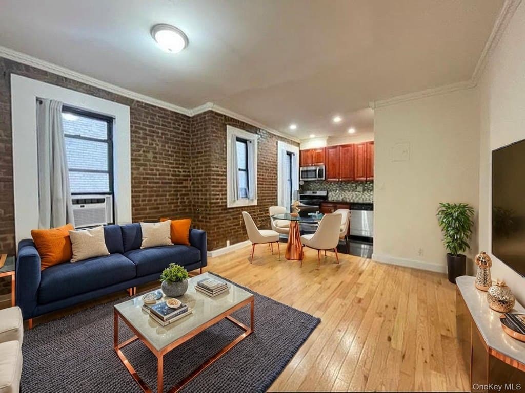 21-06 35th St Unit 3C